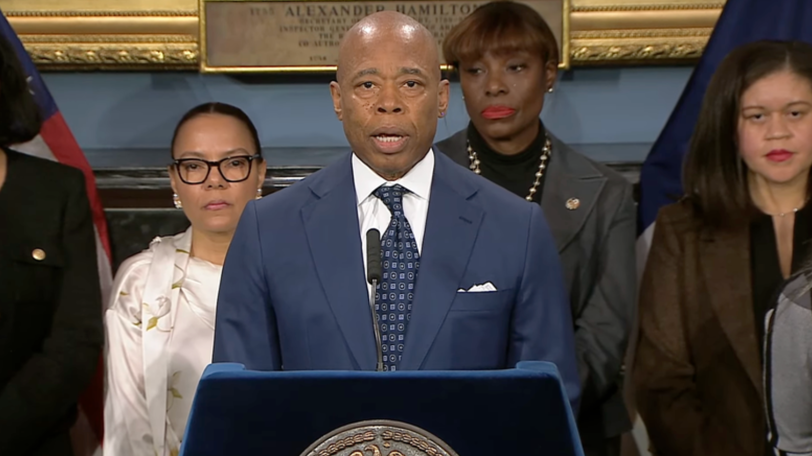 Adams felicita a Trump, promete defender los valores de NYC y pide una transferencia pacífica del poder