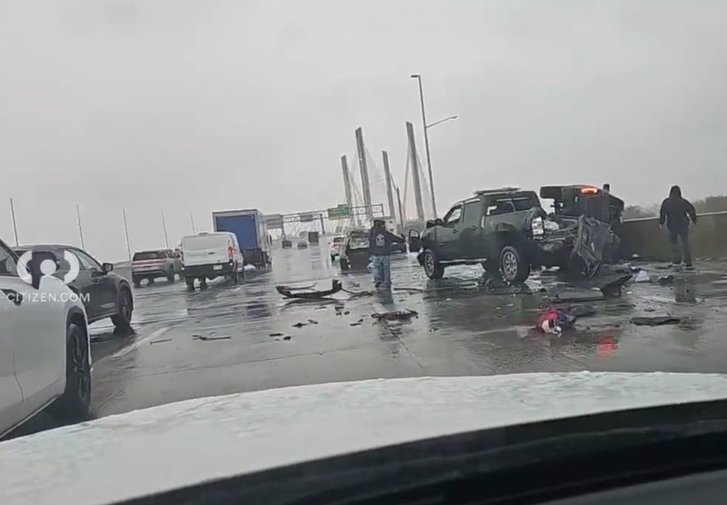 Video shows several smashed vehicles on the Queens side of the bridge