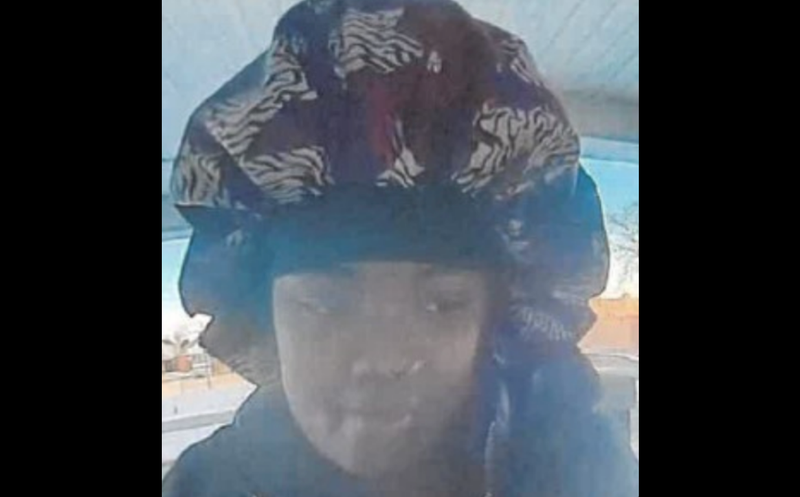 Girl in bonnet