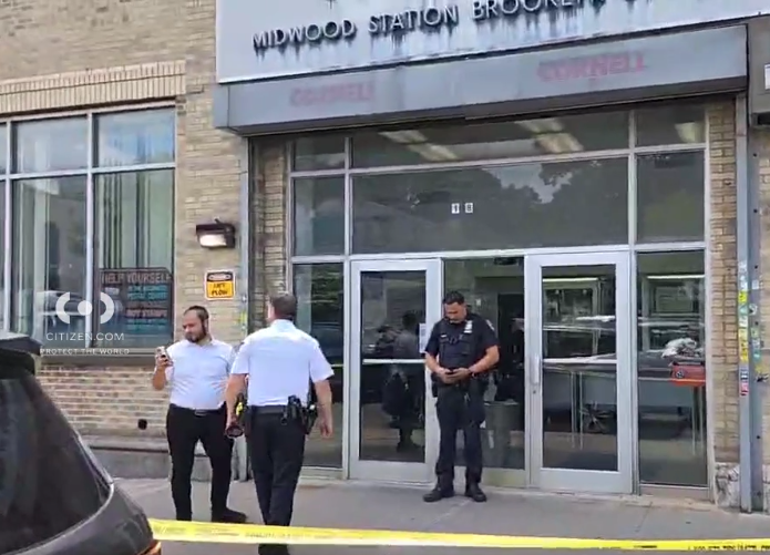 Shots fired inside Brooklyn post office during attempted robbery