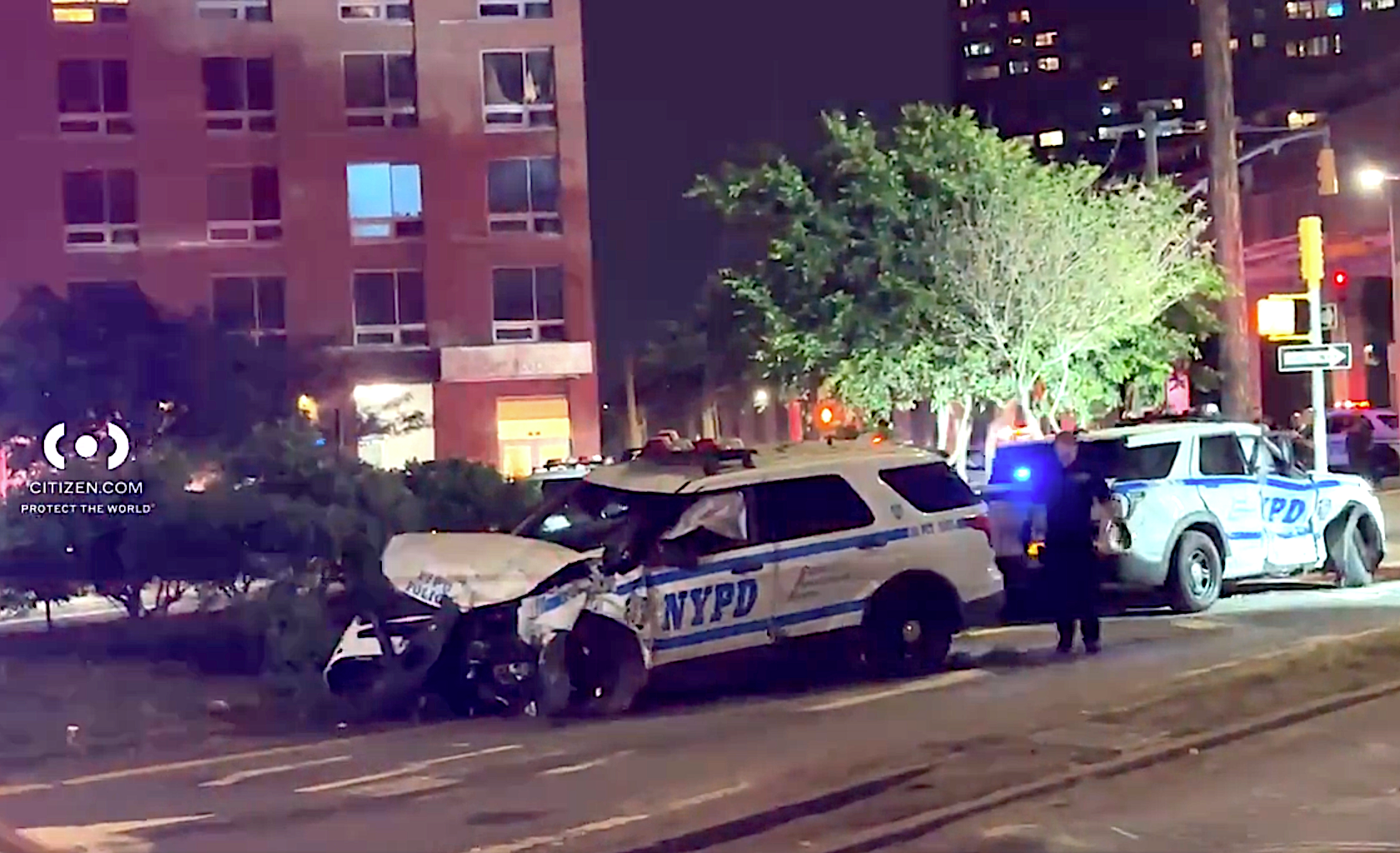 4 NYPD officers injured when police cruisers collide in Queens