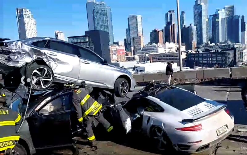 The FDNY received a call shortly before 9 a.m. about the crash on the LIE, near 25th Street by the Queens–Midtown Tunnel
