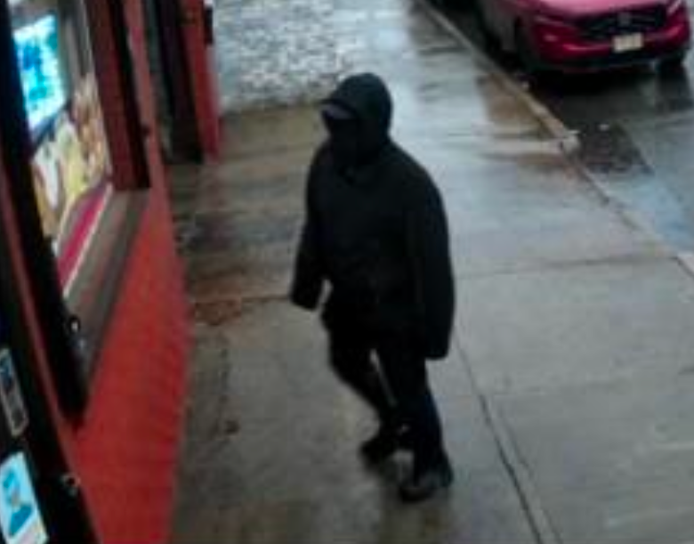 A masked man tried to rob an Ecuadorian restaurant in Newark using Google Translate, police said