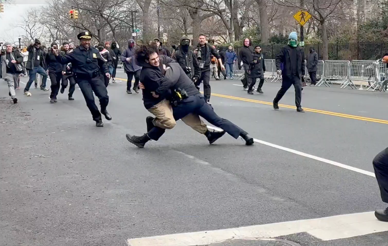 New video released this week shows the moment NYPD officers heroically tackle alleged Gracie Mansion bombing suspect Emir Balat on March 7, 2026.