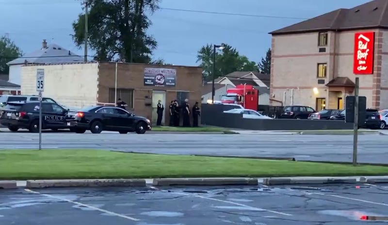 Stand-off at Red Roof Inn