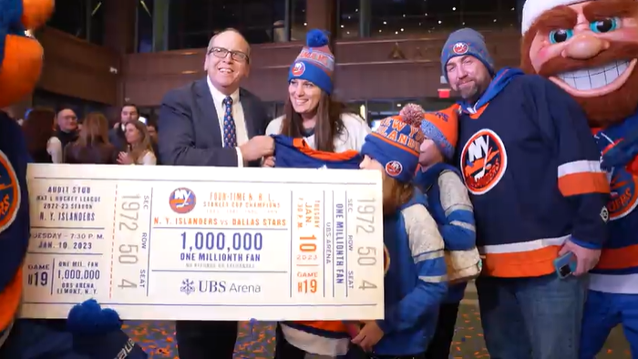 Schwartz: One million fans and counting for the Islanders at UBS Arena