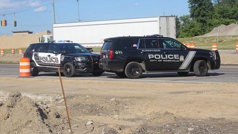 1 arrested, 1 hospitalized after road rage incident in Macomb County