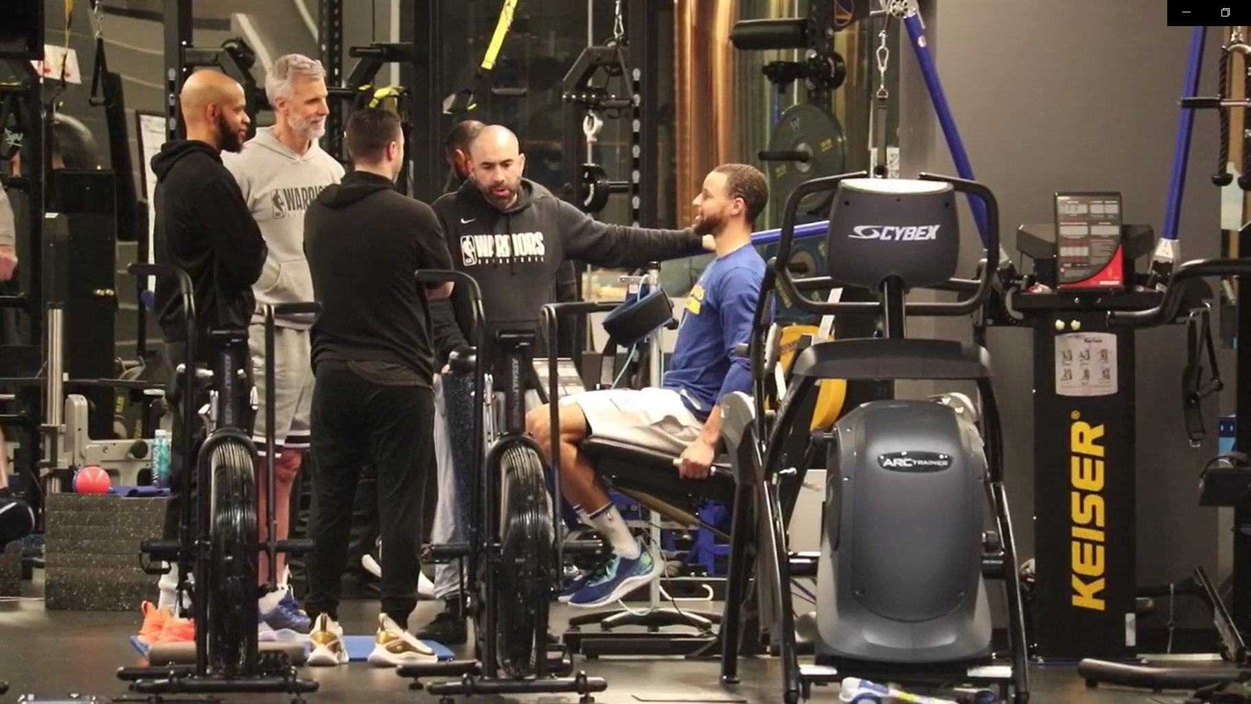 WATCH: Steph Curry rehabs at Warriors practice facility