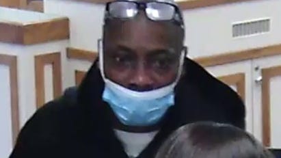 Grosse Pointe Woods bank robbery suspect on the loose after stealing drawer of cash
