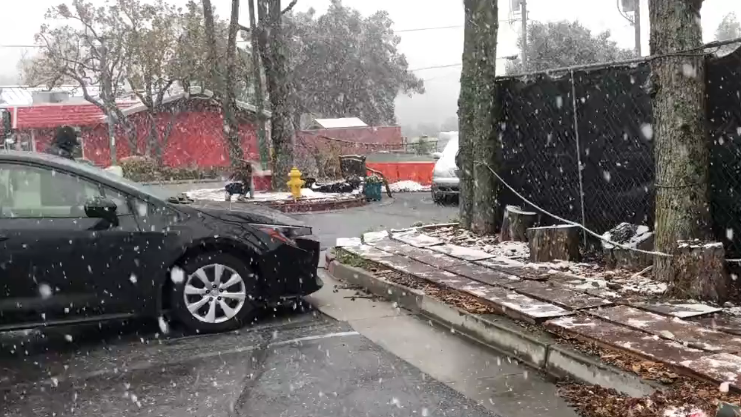 Rare snowfall in low elevations across Bay Area
