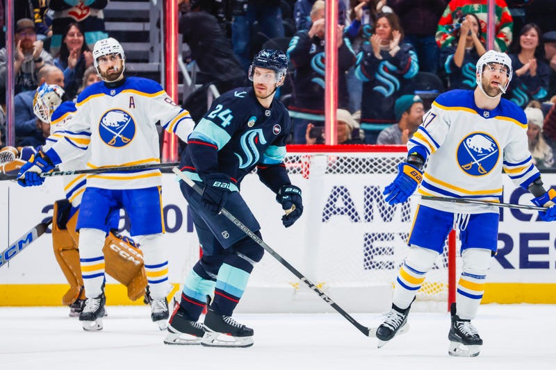 Alex Tuch, Jamie Oleksiak, Jason Zucker
