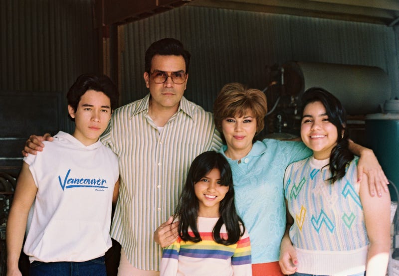SELENA THE SERIES (L to R) JUAN MARTINEZ as YOUNG A.B QUINTANILLA and RICARDO CHAVIRA as ABRAHAM QUINTANILLA and MADISON TAYLOR BAEZ as YOUNG SELENA QUINTANILLA and SEIDY LOPEZ as MARCELLA QUINTANILLA and DANIELA ESTRADA as YOUNG SUZETTE QUINTANILLA in SELENA THE SERIES 