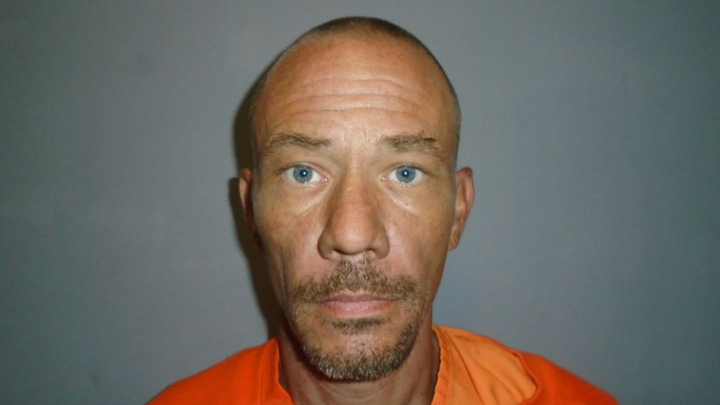 Man arrested for Michigan cold case murder escapes custody at Montana gas station during extradition