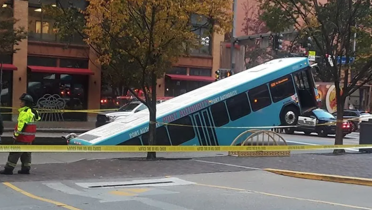 Bus in sinkhole, Downtown Pittsburgh October 28, 2024