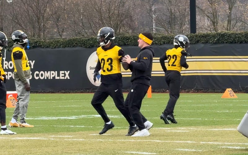 Darius Slay at practice