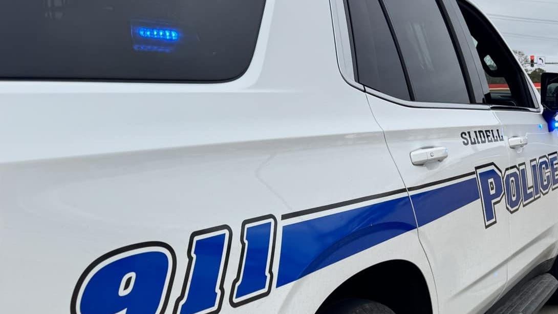 Slidell cops find naked man in display shed at Lowe's