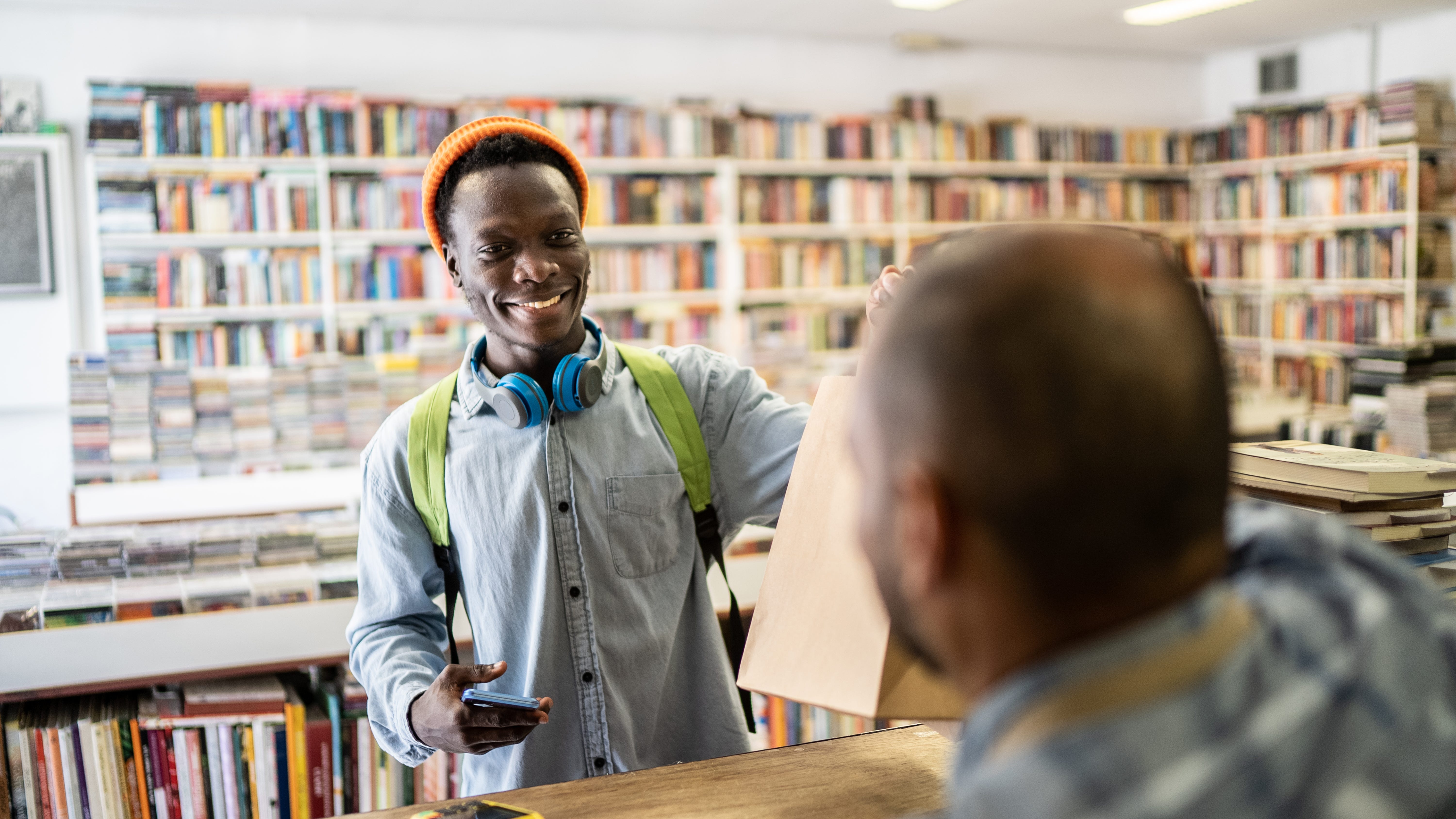 3 Reasons Why You Should Support Small Business Saturday | Bee Inspired