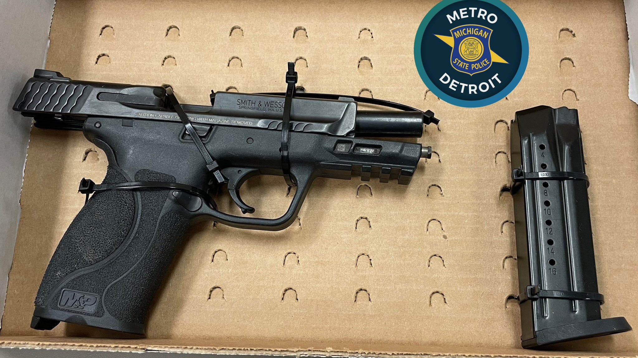 MSP troopers find loaded gun on 14-year-old boy waiting for a bus in Hazel Park