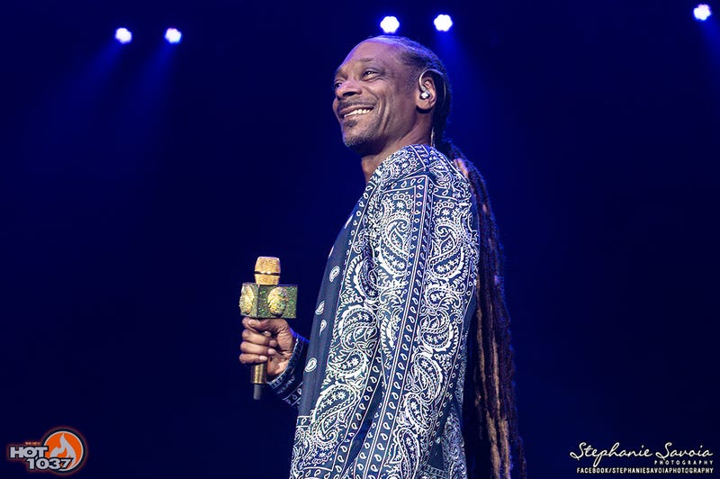 Photo Gallery: Snoop Dogg's Holidaze Of Blaze on December 16th, 2022