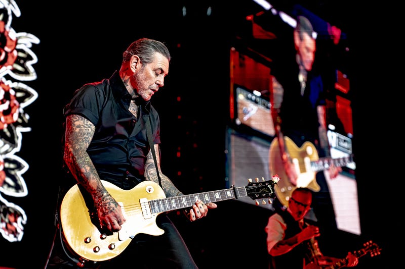 Social Distortion at KROQ Almost Acoustic Christmas