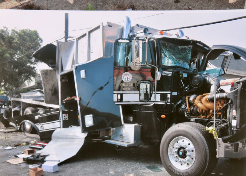 #BombSquadAccident LAPD Chief Moore says ATF investigation showed Bomb Techs miscalculated amount of pounds of explosive powder in illegal fireworks they put in TCV. Maximum amount would be 25 lbs including countercharge…total load was 42 lbs. Probe is continuing. @KNX1070