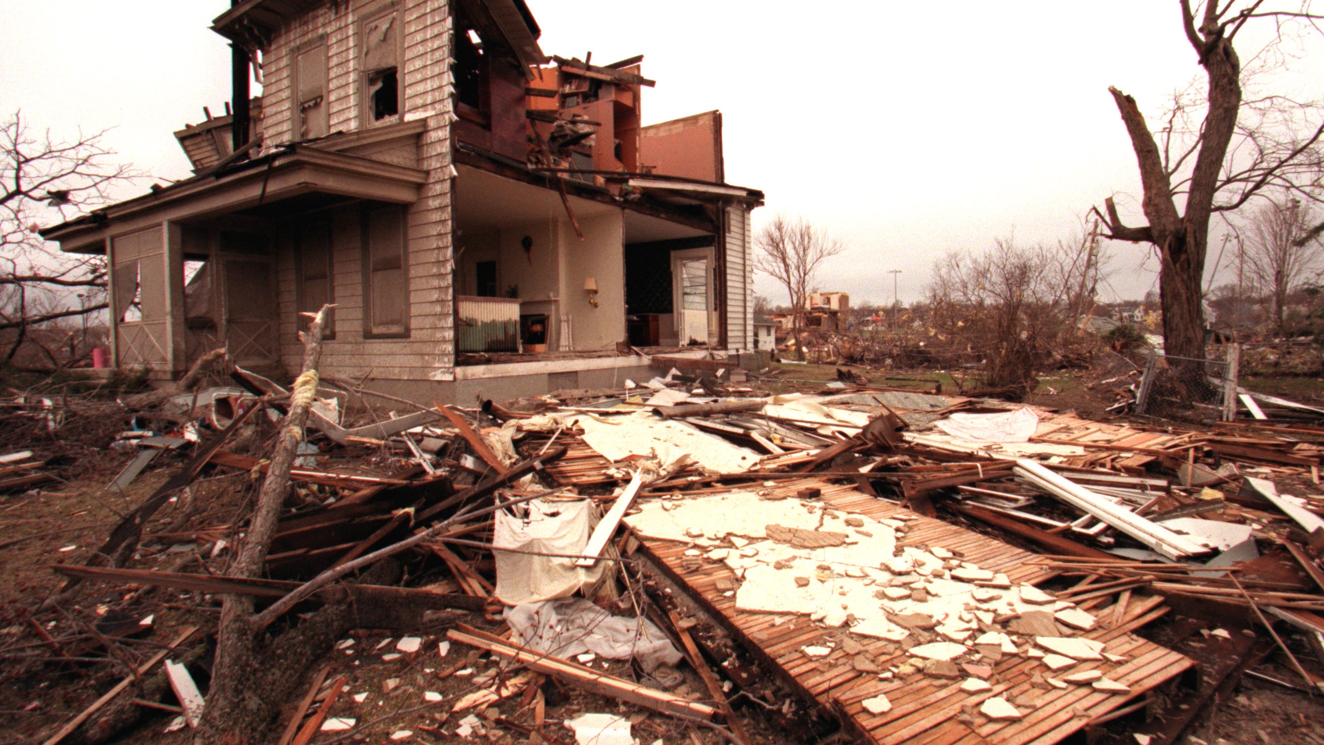 Remembering the St. Peter-Comfrey tornado outbreak 25 years later