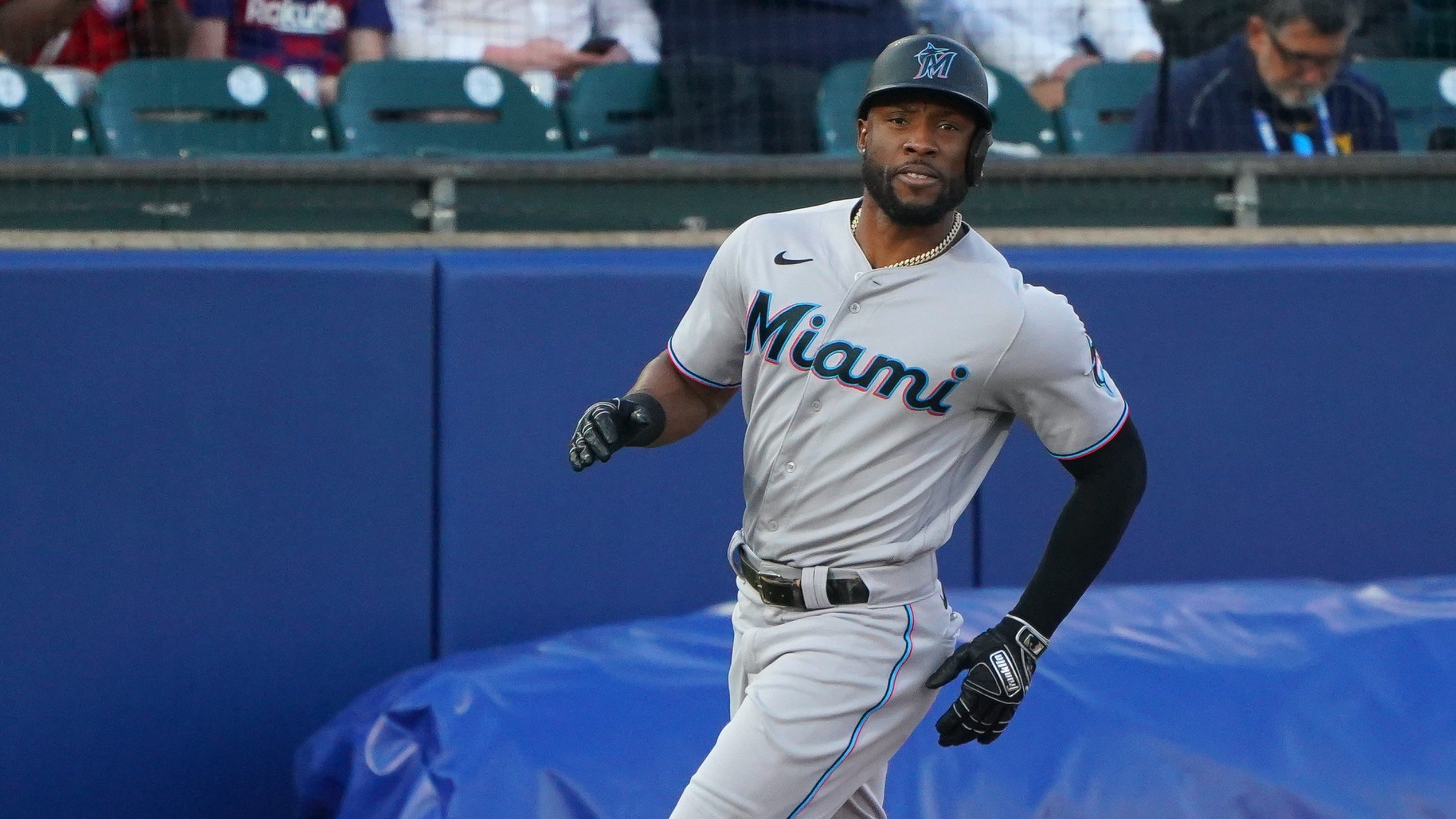Report: Phillies among teams interested in Marlins OF Starling Marte