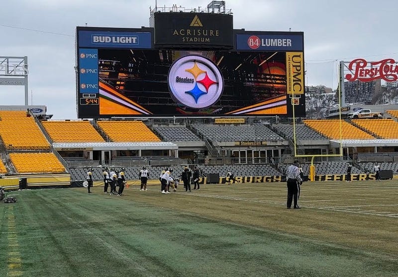 Steelers practicing at Acrisure Stadium