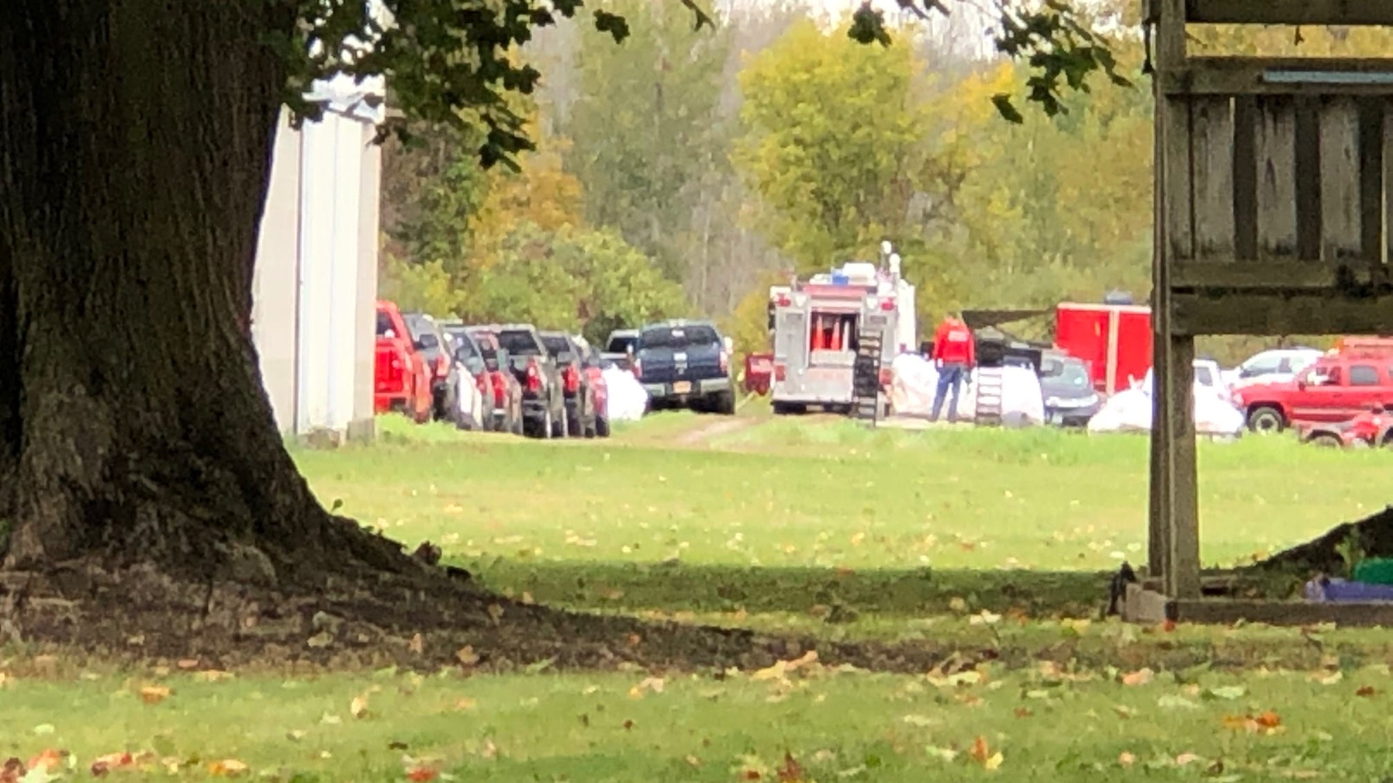 New details in plane crash involving Steve Barnes and niece, Elizabeth