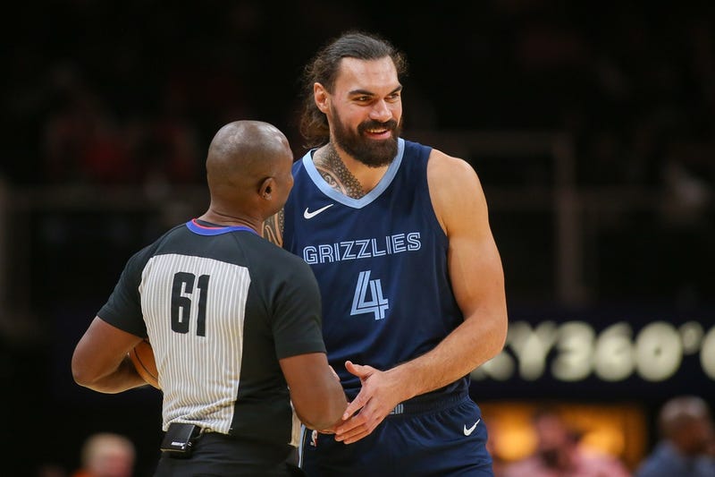 Grizzlies center Steven Adams