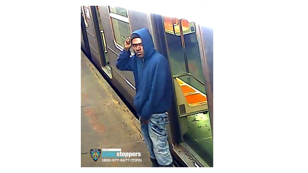 Man demands woman phone while masturbating on subway