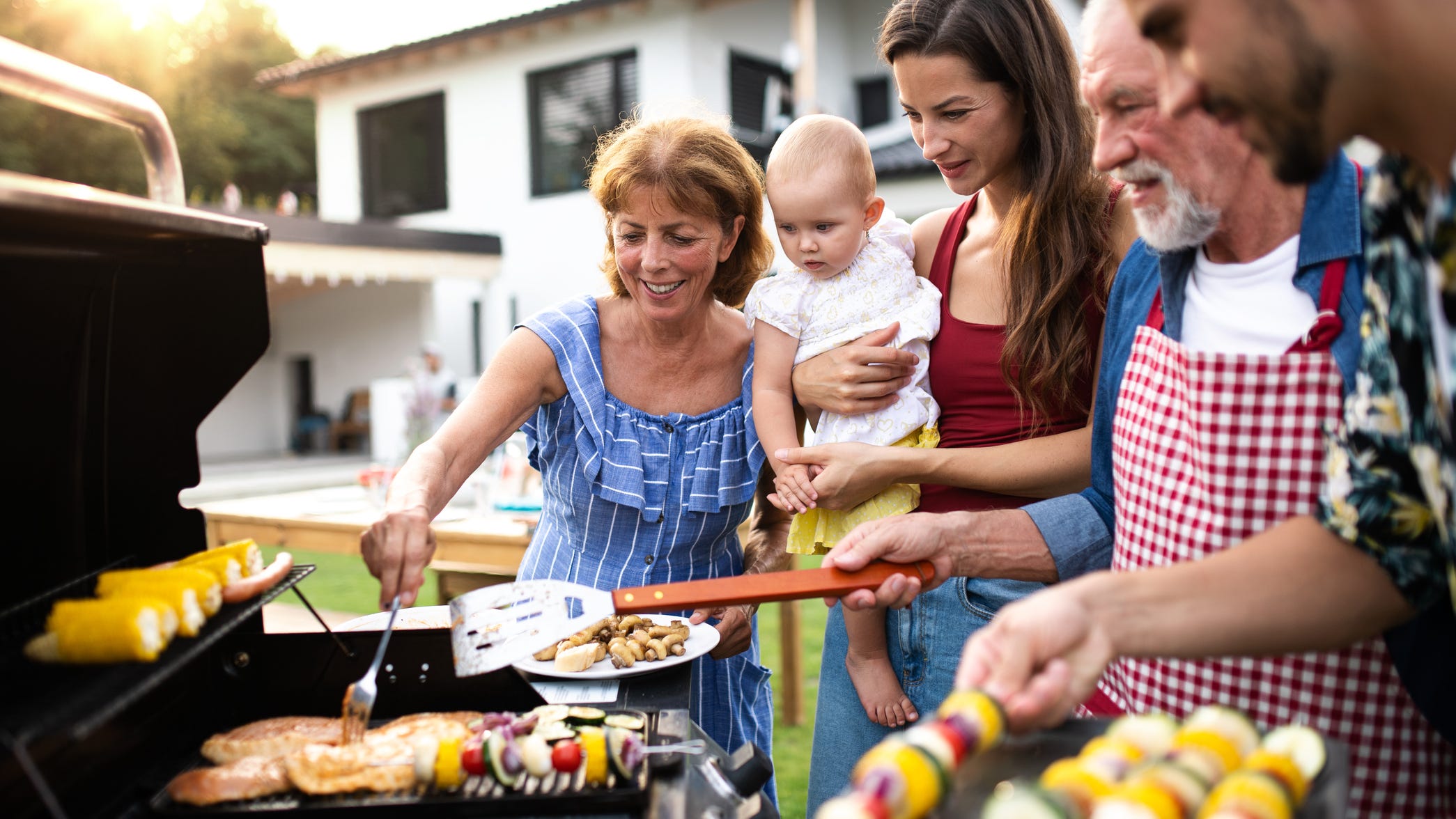 Poison ivy, heat rash, bug bites, and spoiled food: How to avoid these 4 summer safety hazards