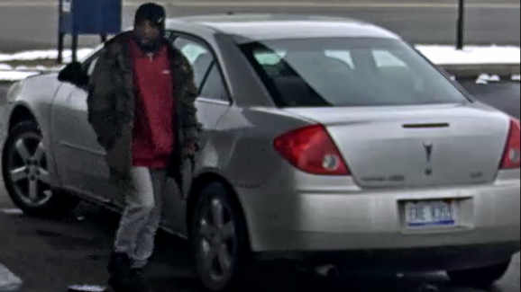 Detroit police looking for suspects who stole car with baby inside