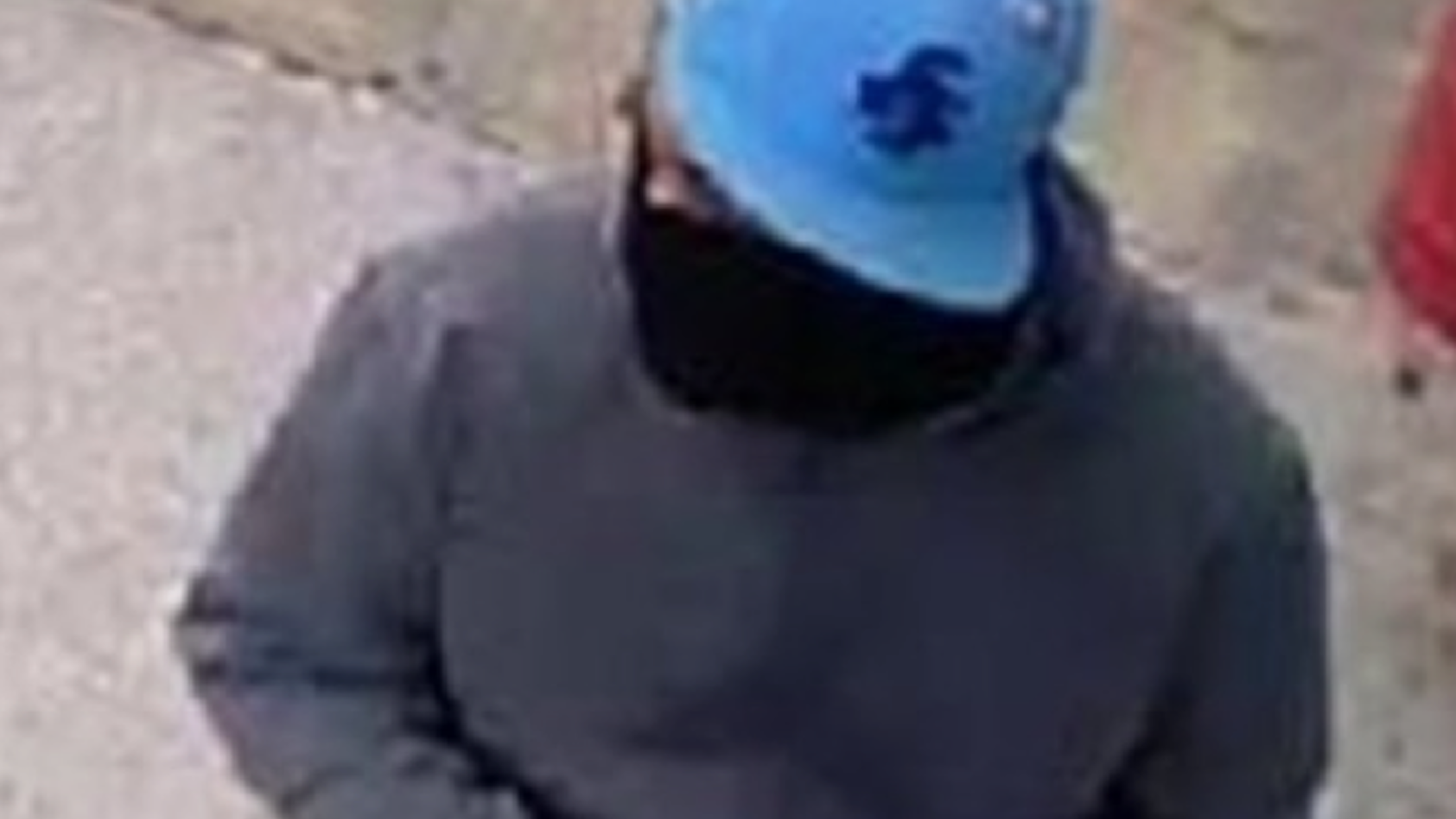 Man forces woman to jump from moving car at knifepoint in Bronx carjacking