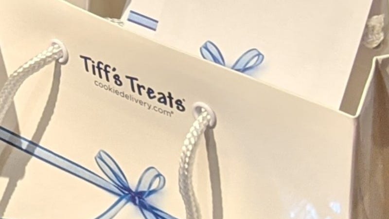 Tiff's Treats Cookie Bag Heather R. photo 112520