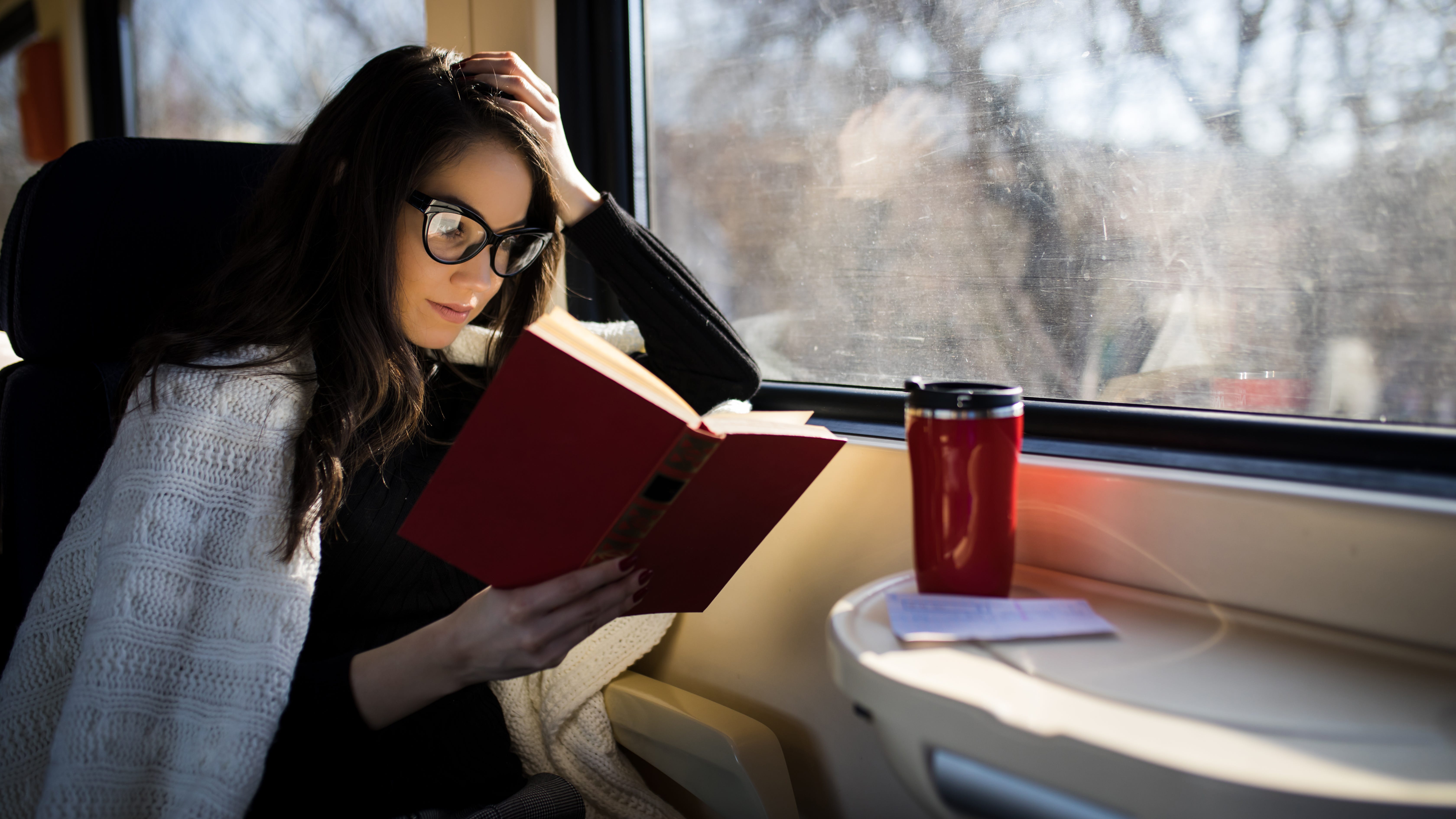 Tips and Tricks for Stress-Free Holiday Travel | Bee Well