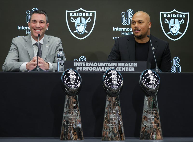Raiders' GM Tom Telesco (L) and Head Coach Antonio Pierce