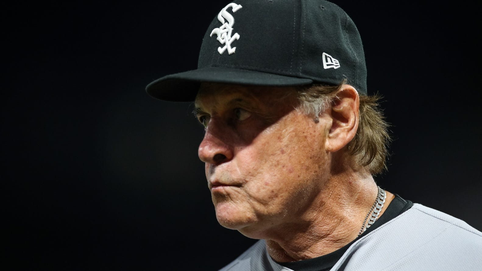 Tony La Russa has simplest outside-the-box idea ever to prevent sign stealing