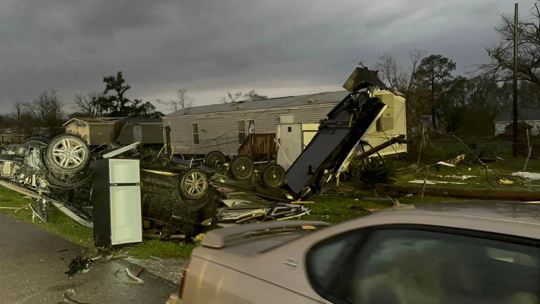 Free meals for St. Charles tornado survivors as cleanup continues
