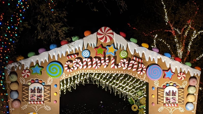 Where to find Happy Holiday Lights!
