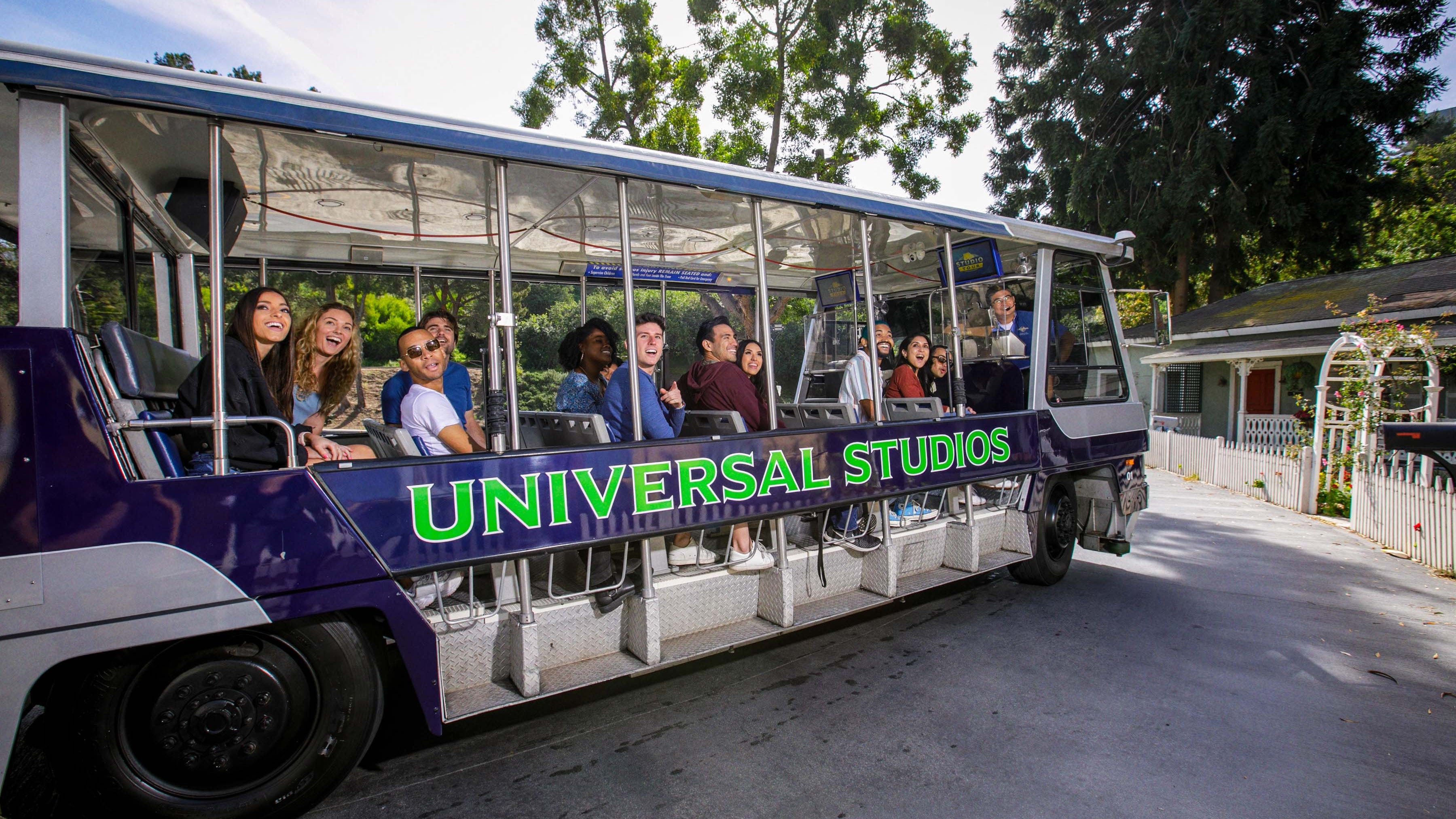Trams at Universal Studios Hollywood to go electric