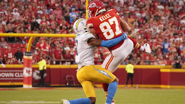 Derwin James bodyslams Travis Kelce, saving touchdown