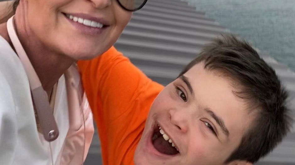 Sarah Palin, children test positive for COVID-19