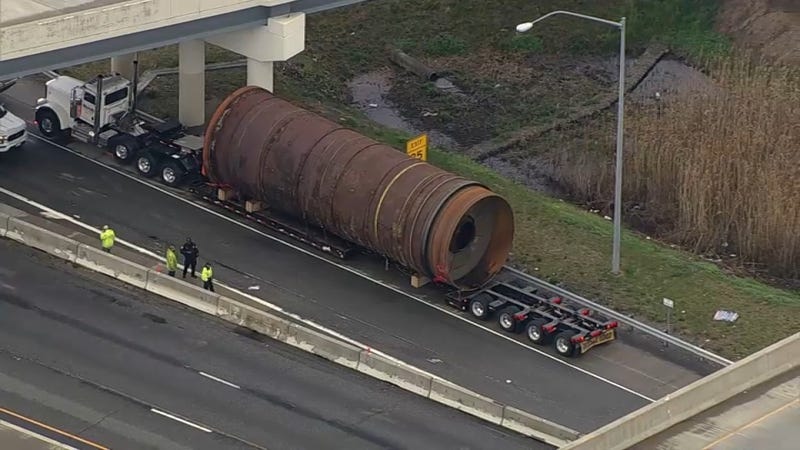 In the distance can be seen the cylindrical oversized load that struck the railroad overhead bridge near Exit 26 of I-95 northbound.