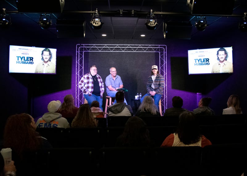 Tyler Hubbard at Froggy 101