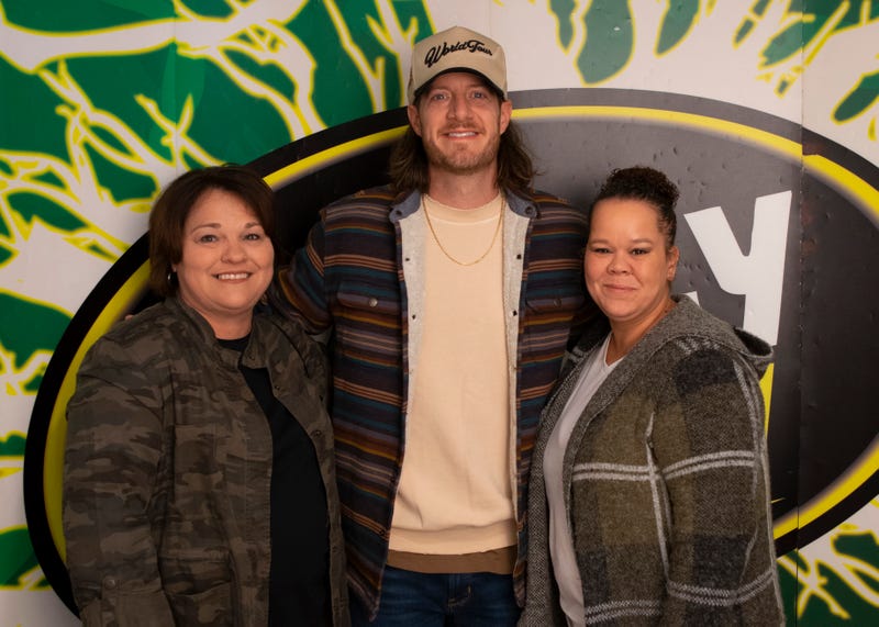 Tyler Hubbard at Froggy