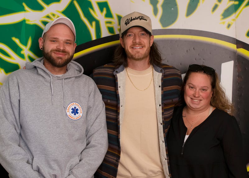 Tyler Hubbard at Froggy
