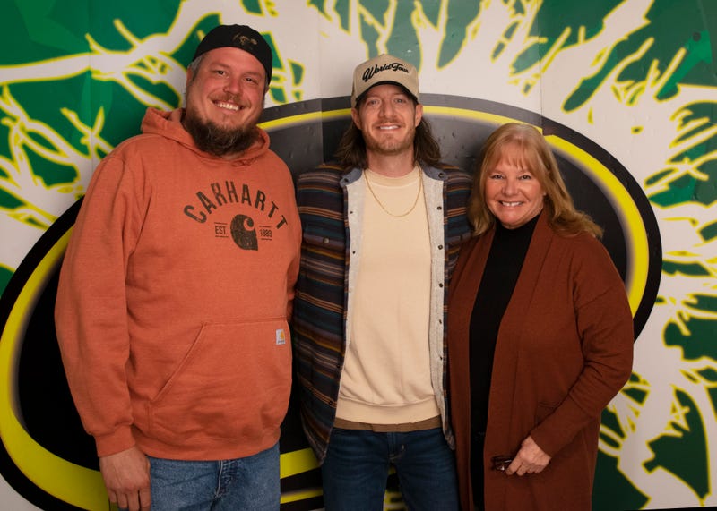 Tyler Hubbard at Froggy