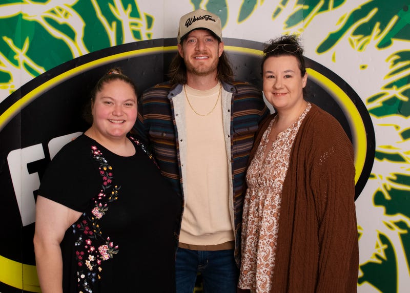 Tyler Hubbard at Froggy