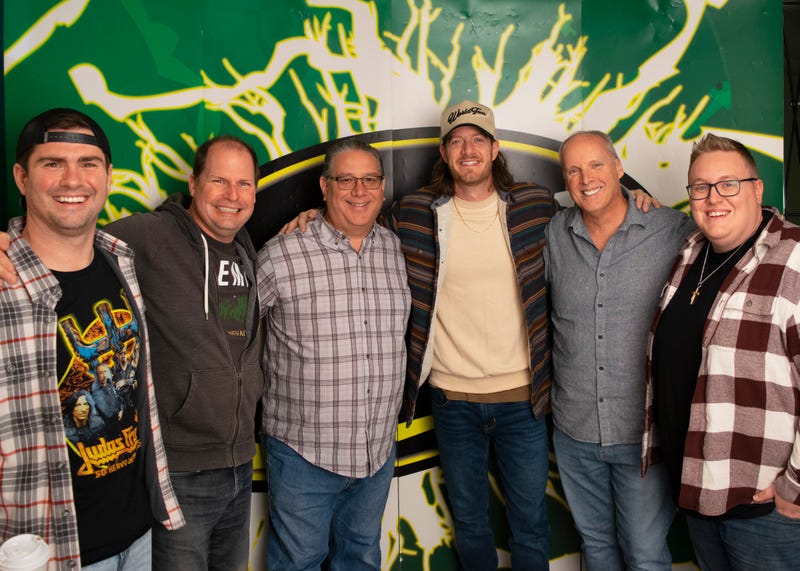 Tyler Hubbard at Froggy